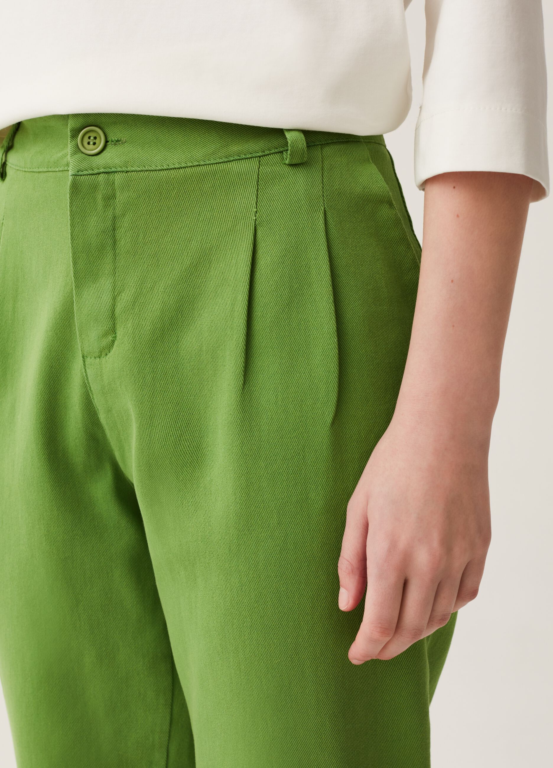 Pantaloni carrot fit con pinces Hybrid_3
