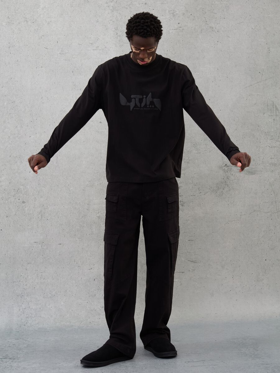 Long-sleeved Graphic T-shirt Black_2