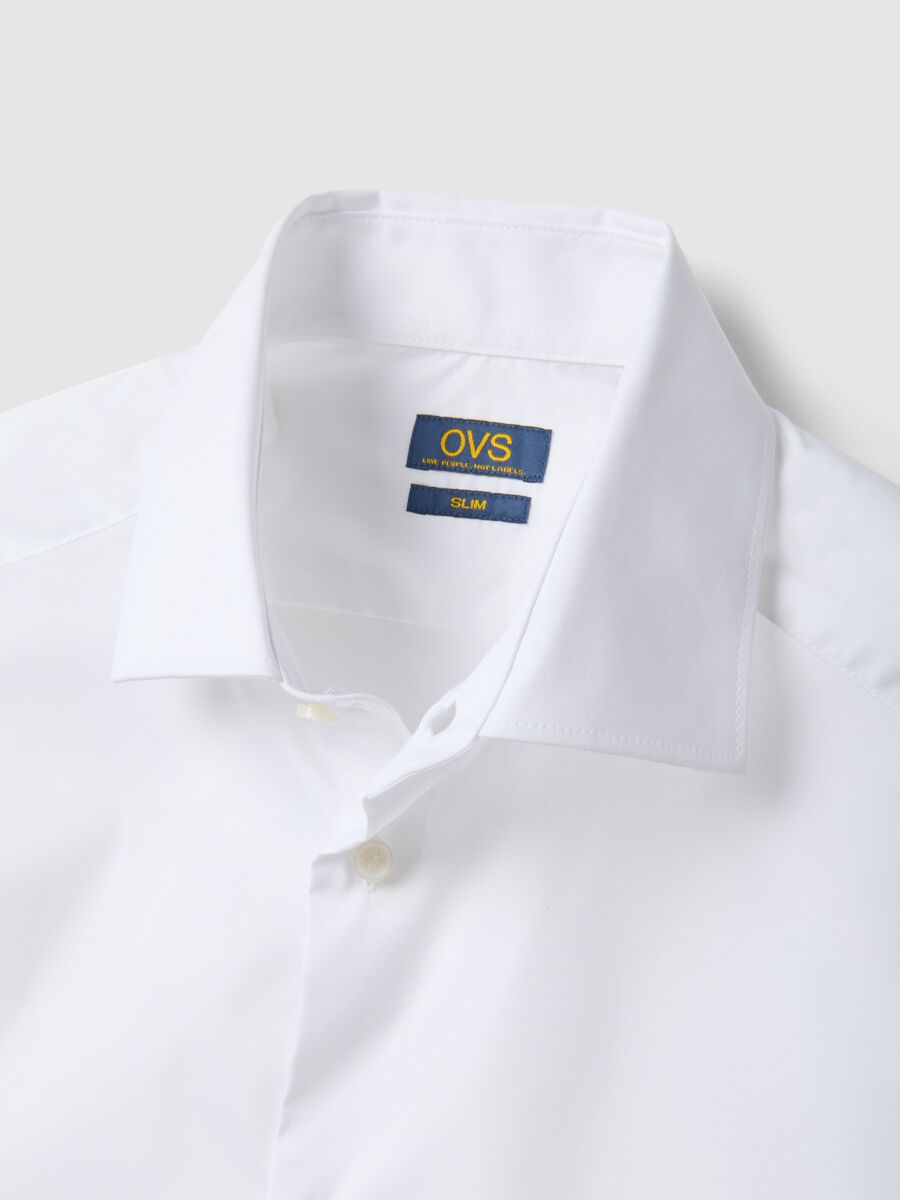 Camicia in cotone elasticizzato bianca slim fit con collo classico_1