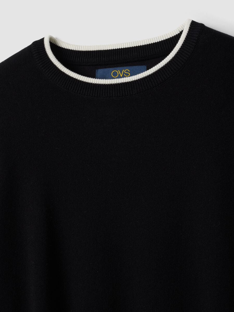 Maglia nera in misto viscosa a maniche lunghe_6