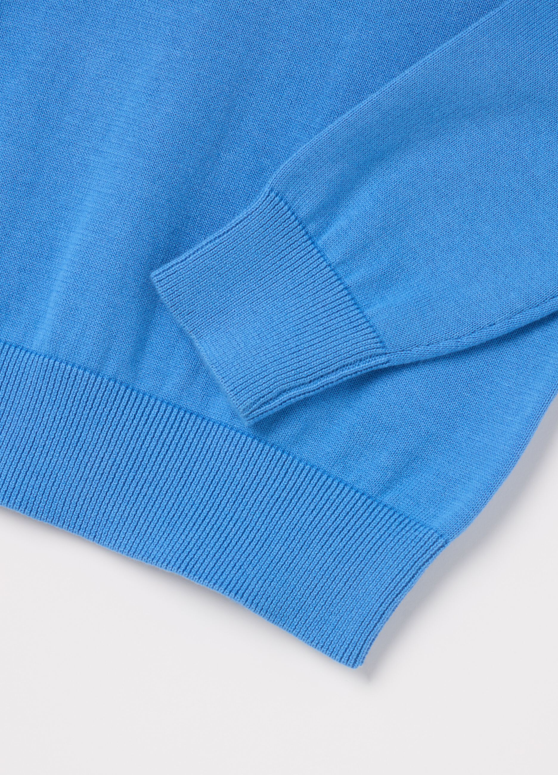 Solid colour cotton pullover