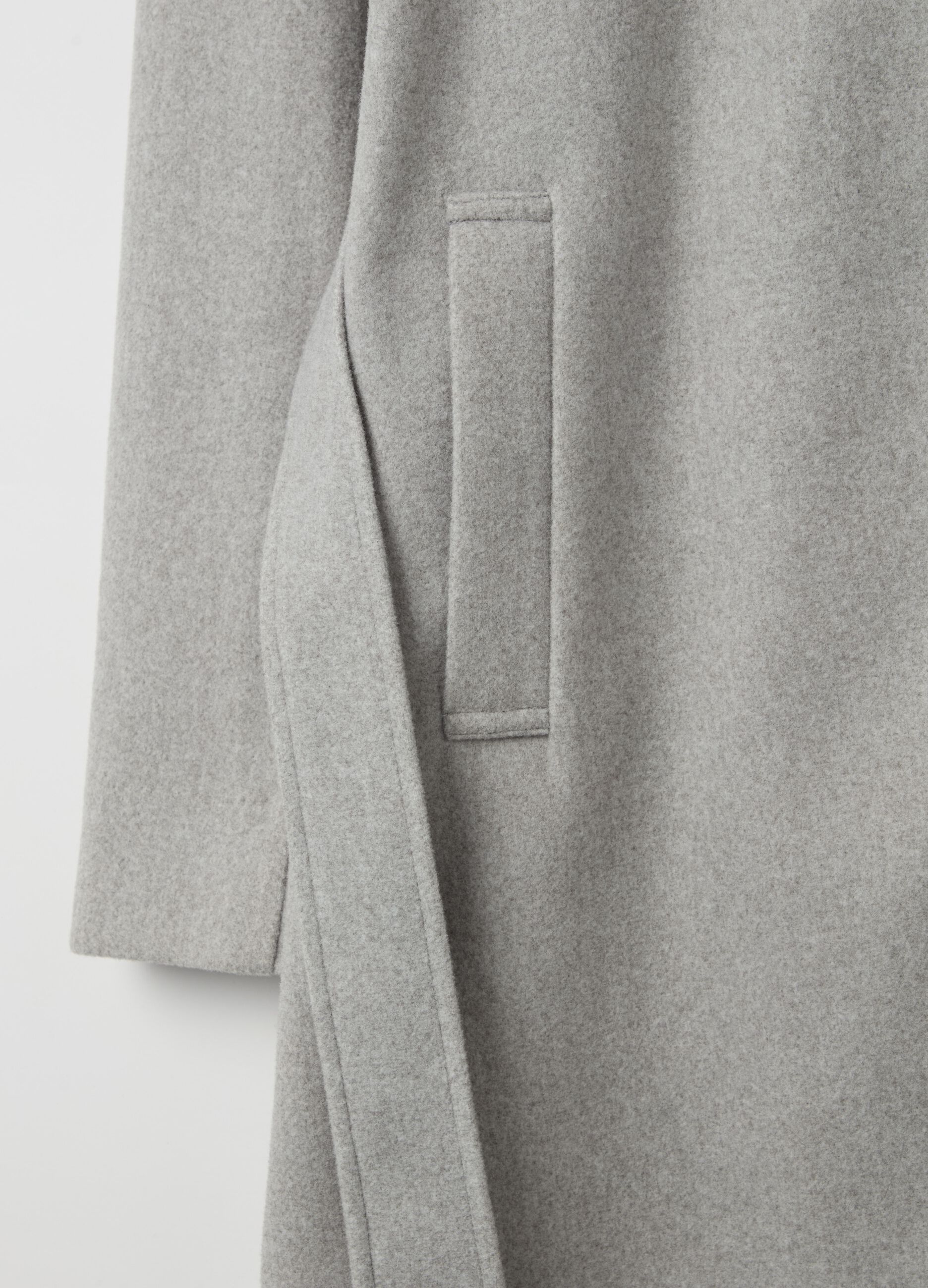 Coat in soft fabric with hood