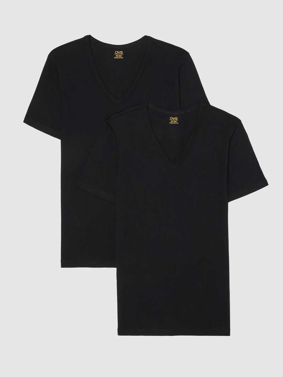Two-pack undershirts with V neck_4
