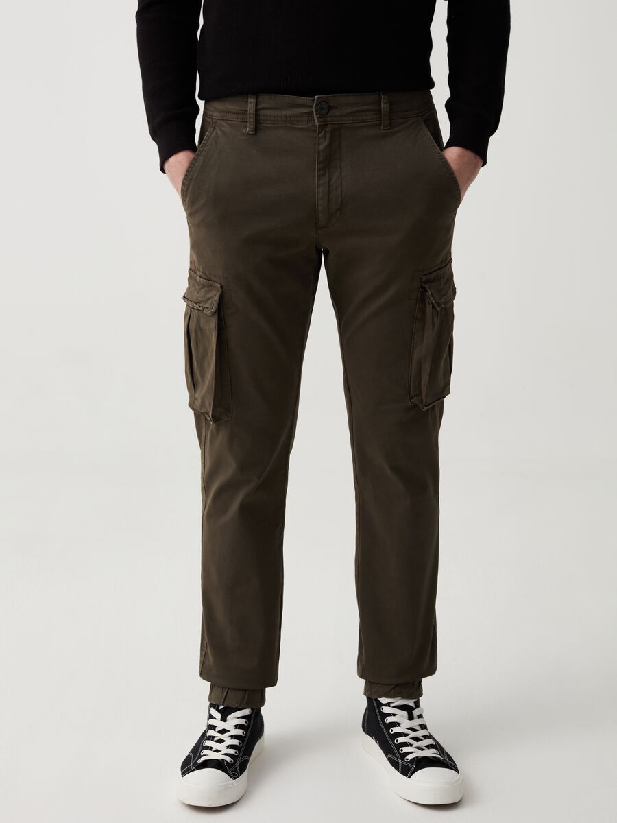 Slim-fit cuff-hem cargo trousers_1