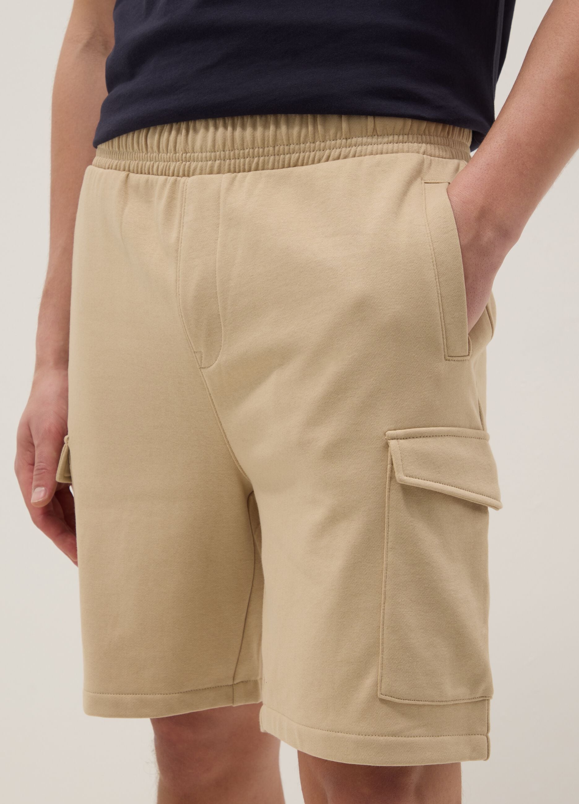 Beige cotton-blend cargo bermuda shorts