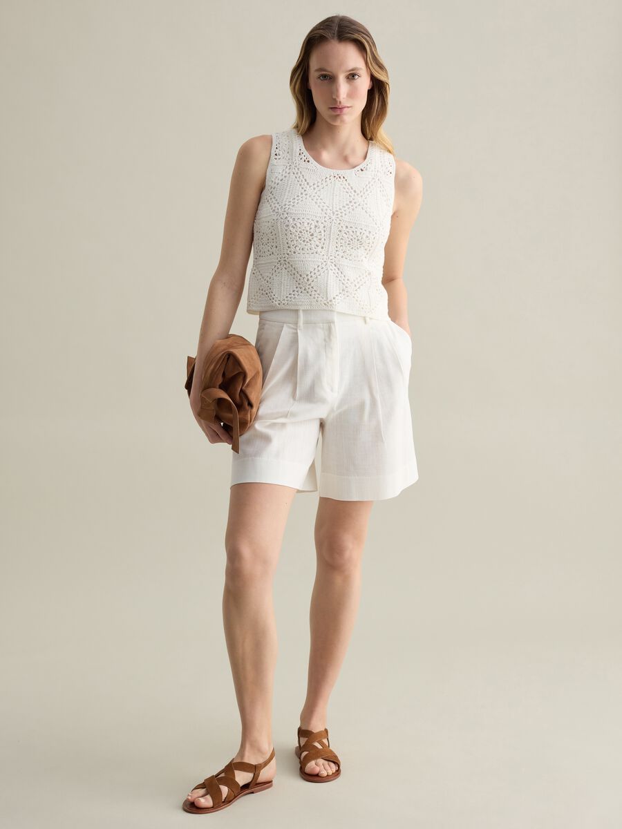 Women’s white regular-fit Bermuda shorts in cotton and viscose_0