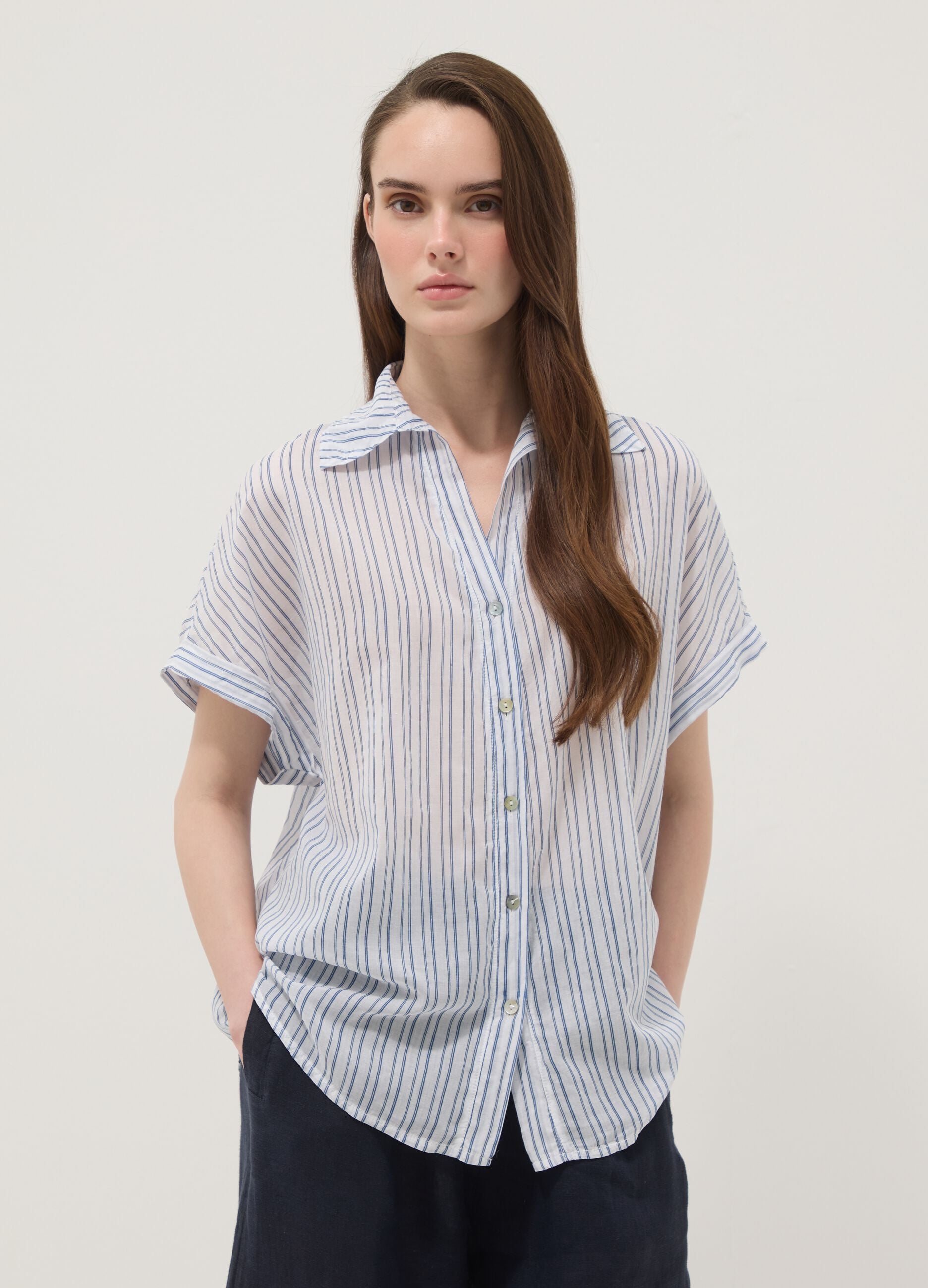 White shirt with light-blue stripes in pure cotton, regular fit