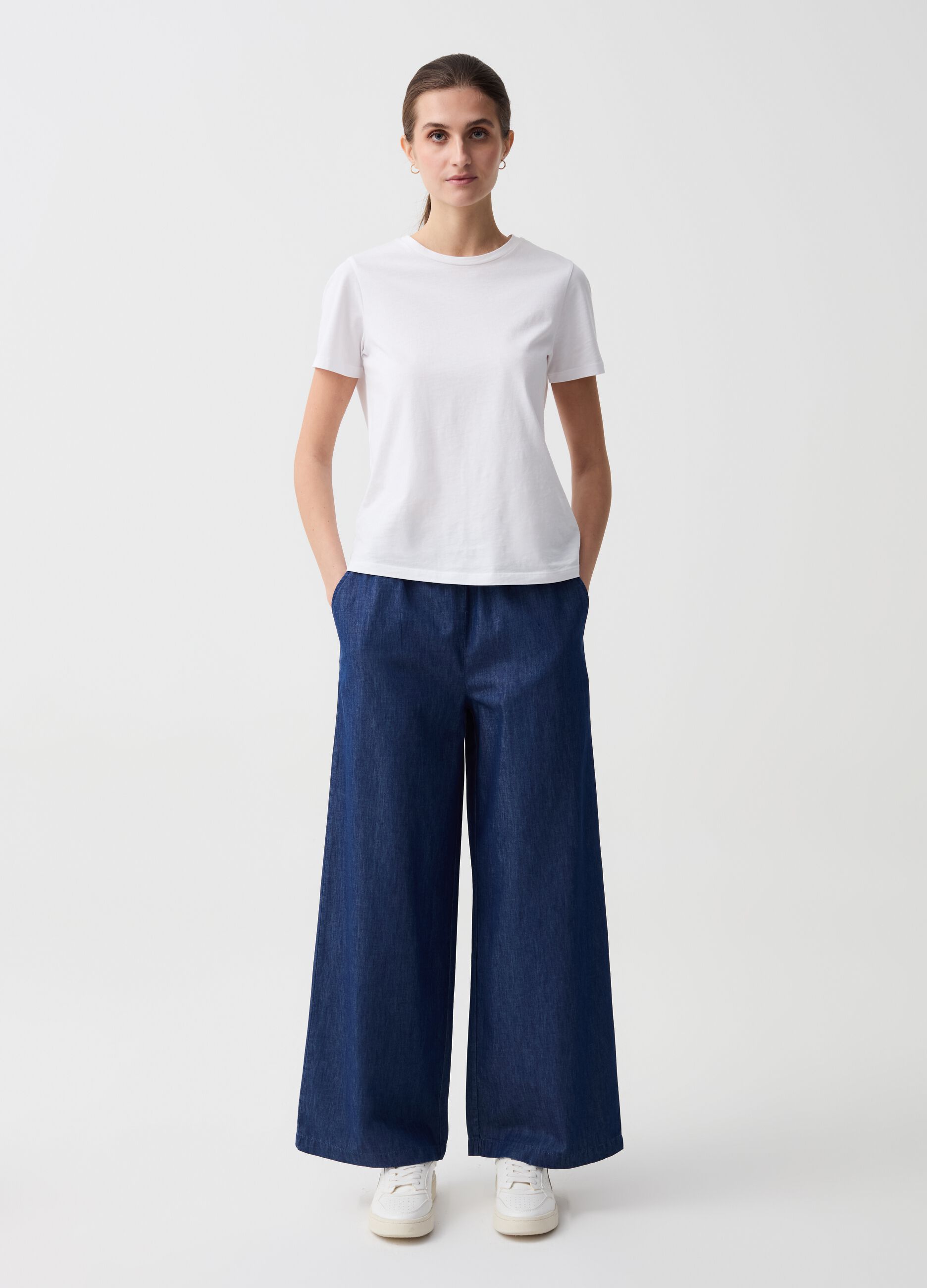 Wide-leg jeans in fluid fabric