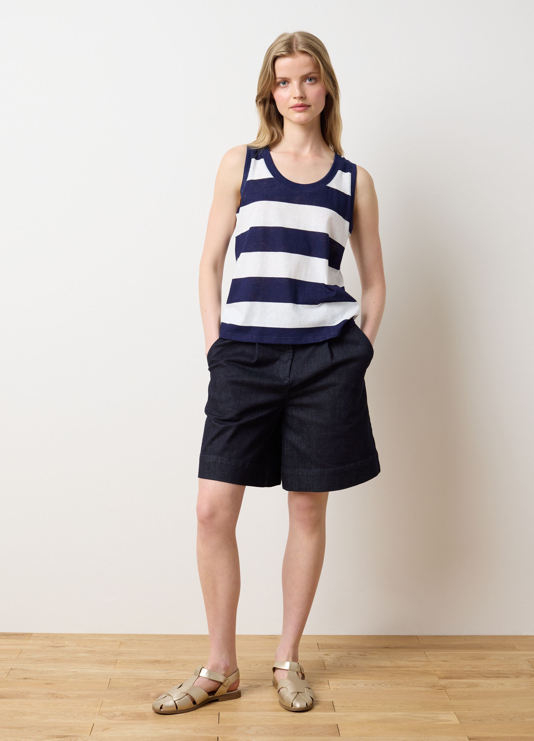 White and blue striped cotton and polyester blend tank top