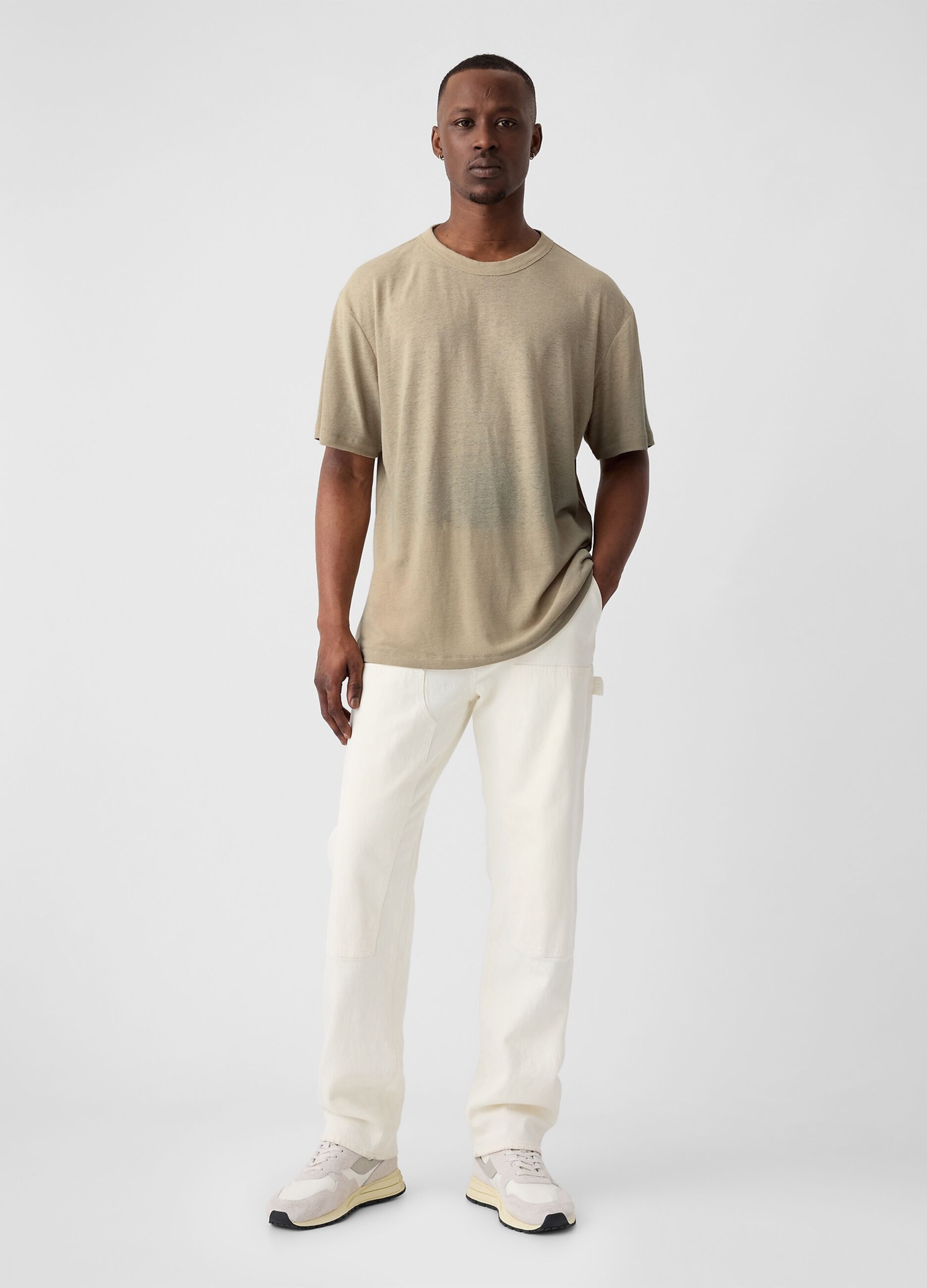 T-shirt with round neck in linen blend