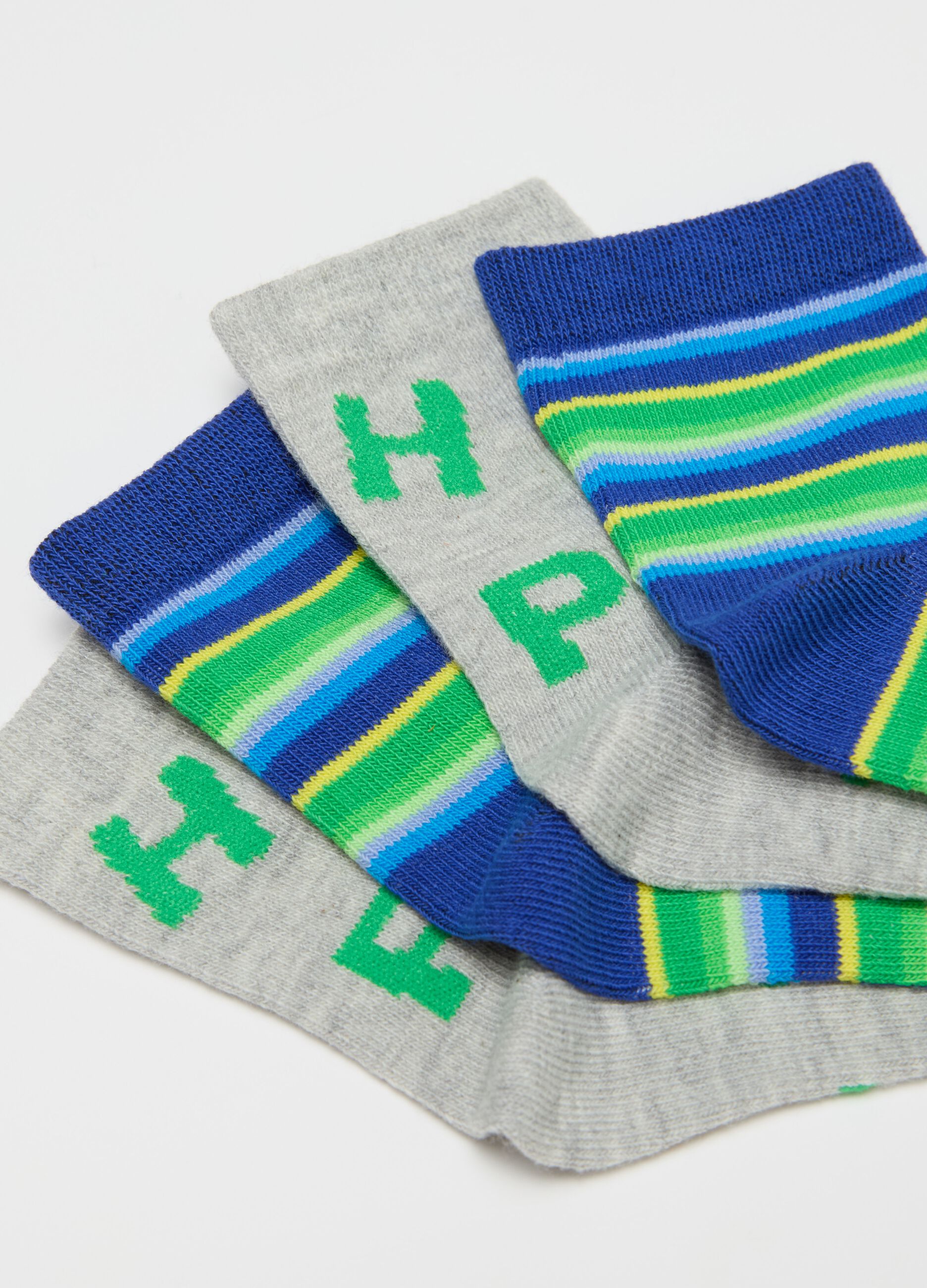 Three-pack short socks with stripe pattern and comic design