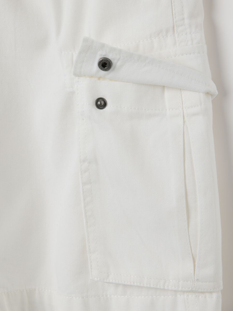 Men's pure white cotton regular fit shorts_1