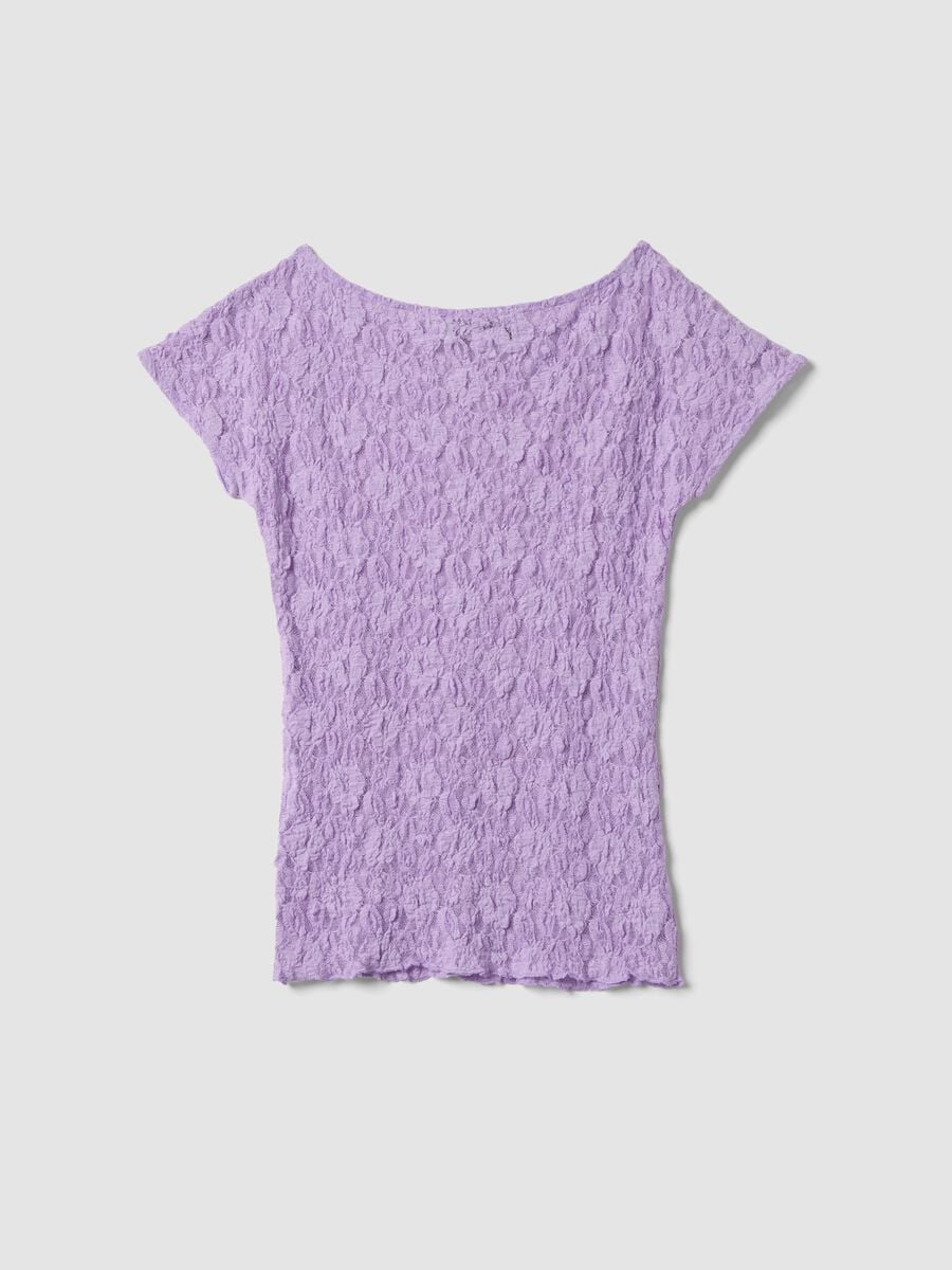 T-shirt viola in tessuto elasticizzato con texture floreale in rilievo_5