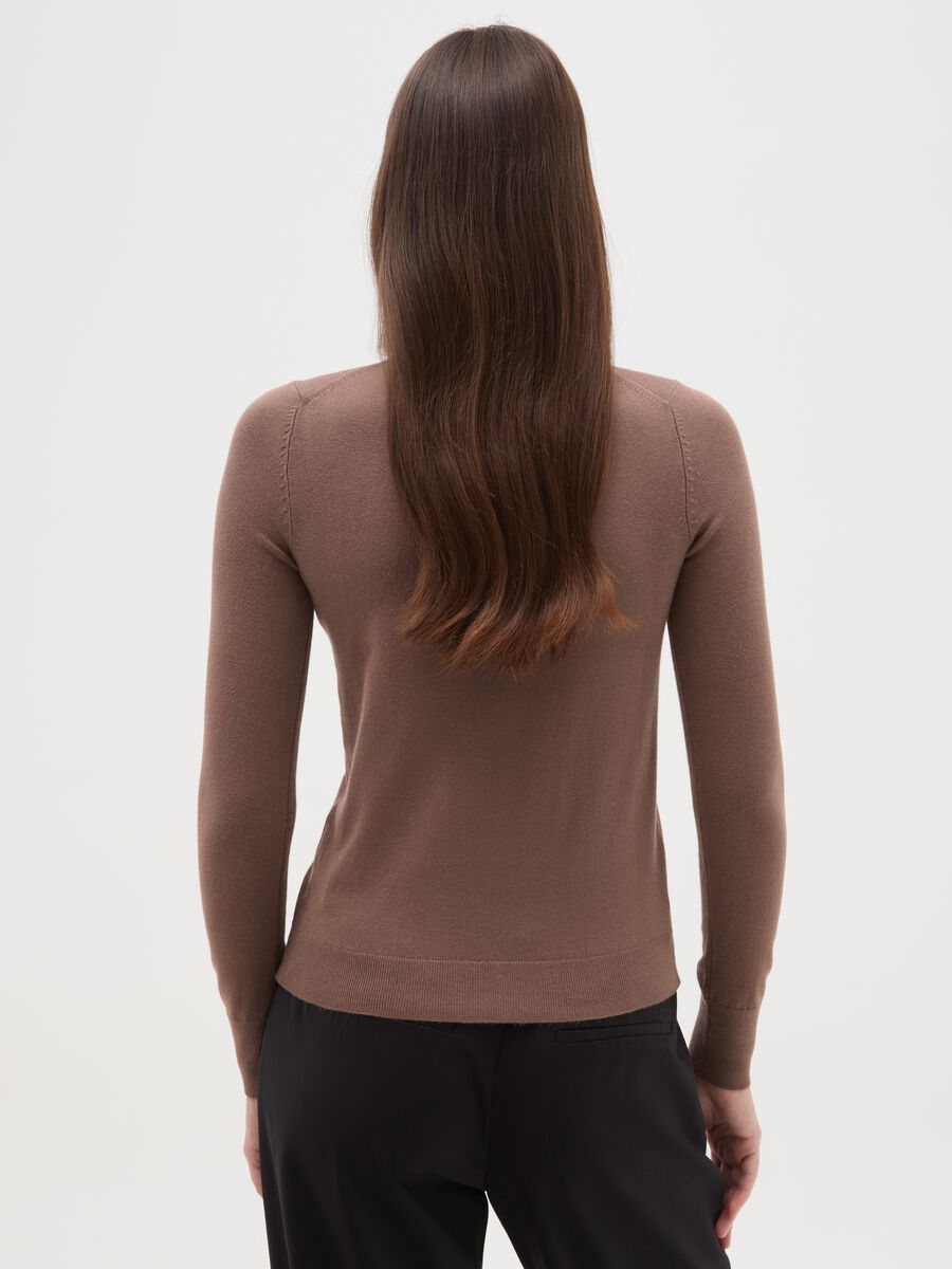 Brown ribbed high-neck sweater with regular fit_2