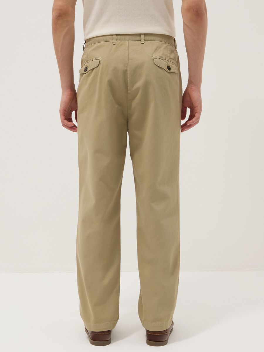 Pantaloni chino beige in puro cotone carrot fit_2