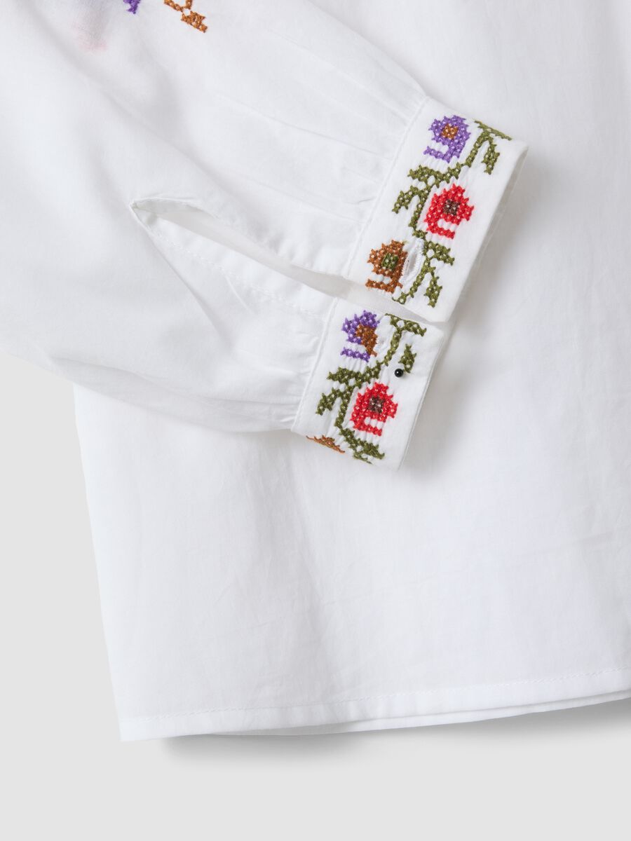 White pure cotton shirt with colourful embroidery_5