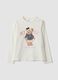 T-shirt bianca in cotone elasticizzato con stampa orsetto per bambina_0