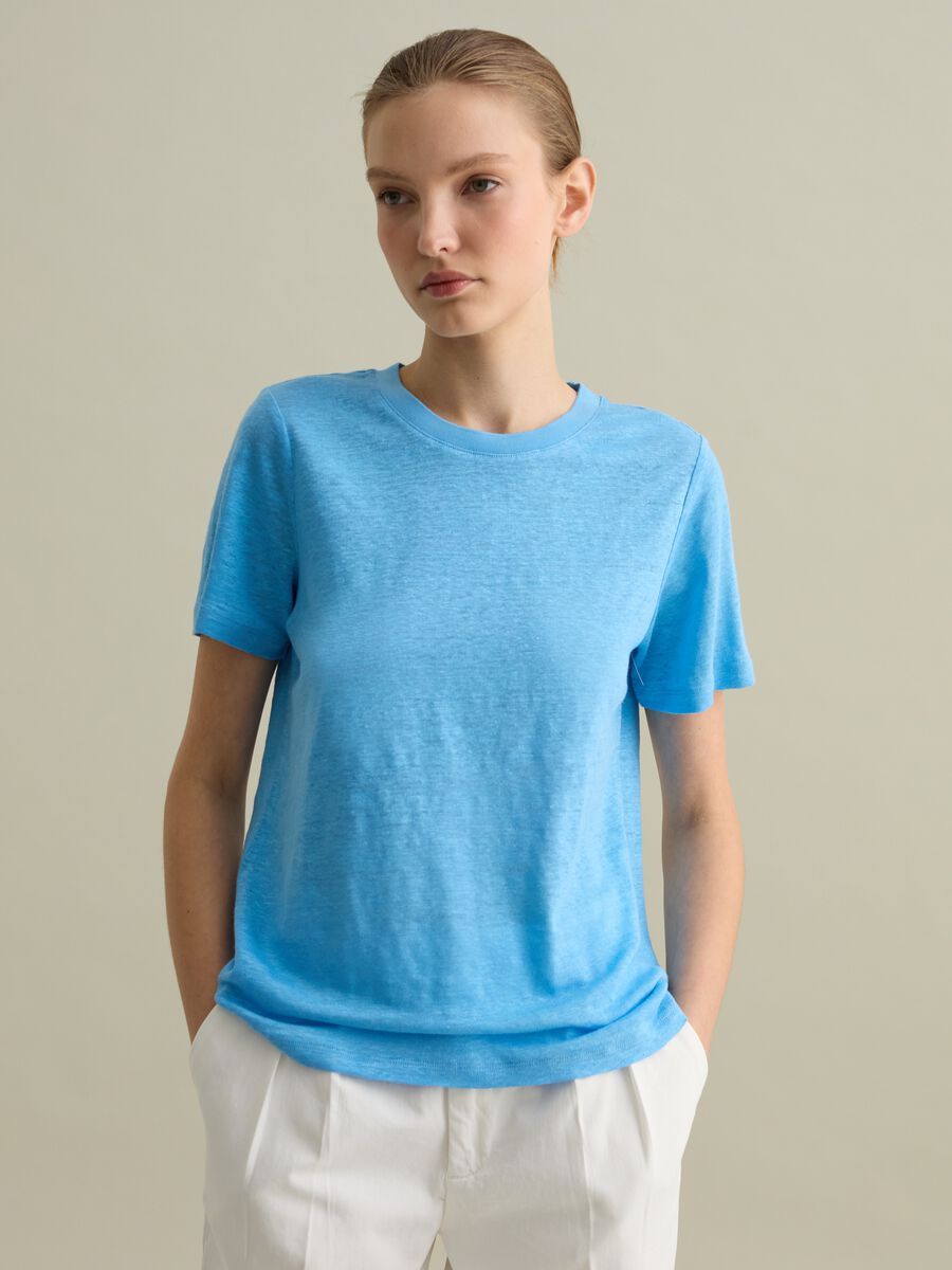 Short-sleeved T-shirt in light blue linen_0