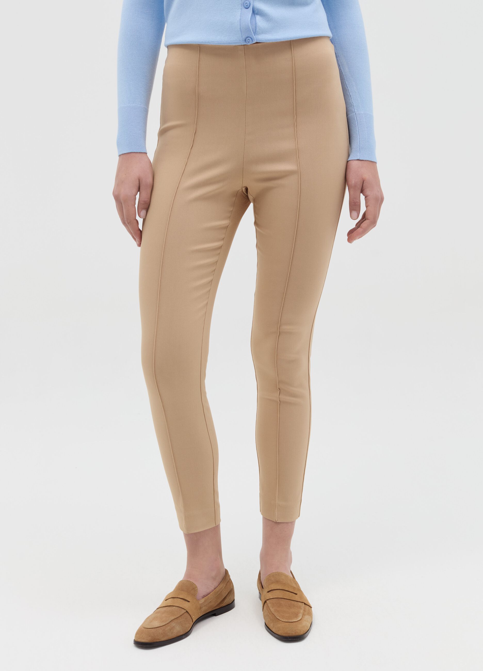 Cropped treggings with embossed seams