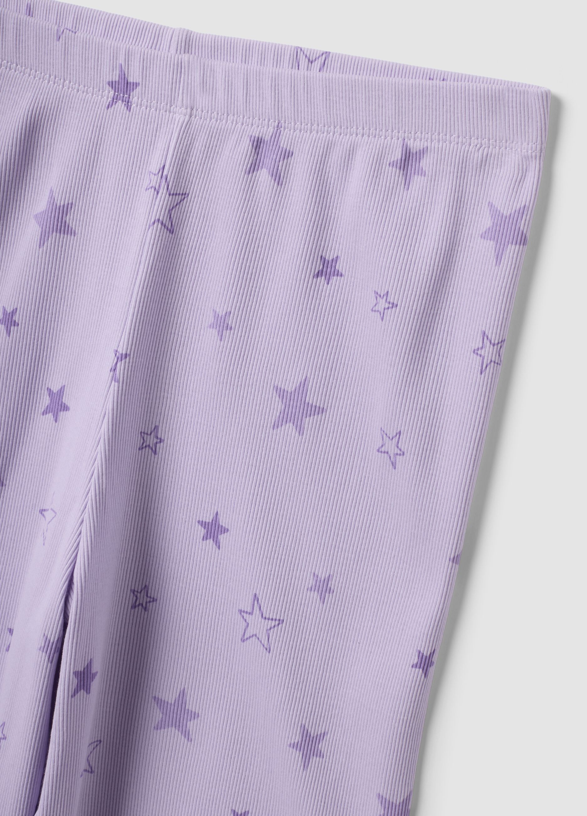 Pigiama viola in puro cotone organico a costine con stelline per bambina