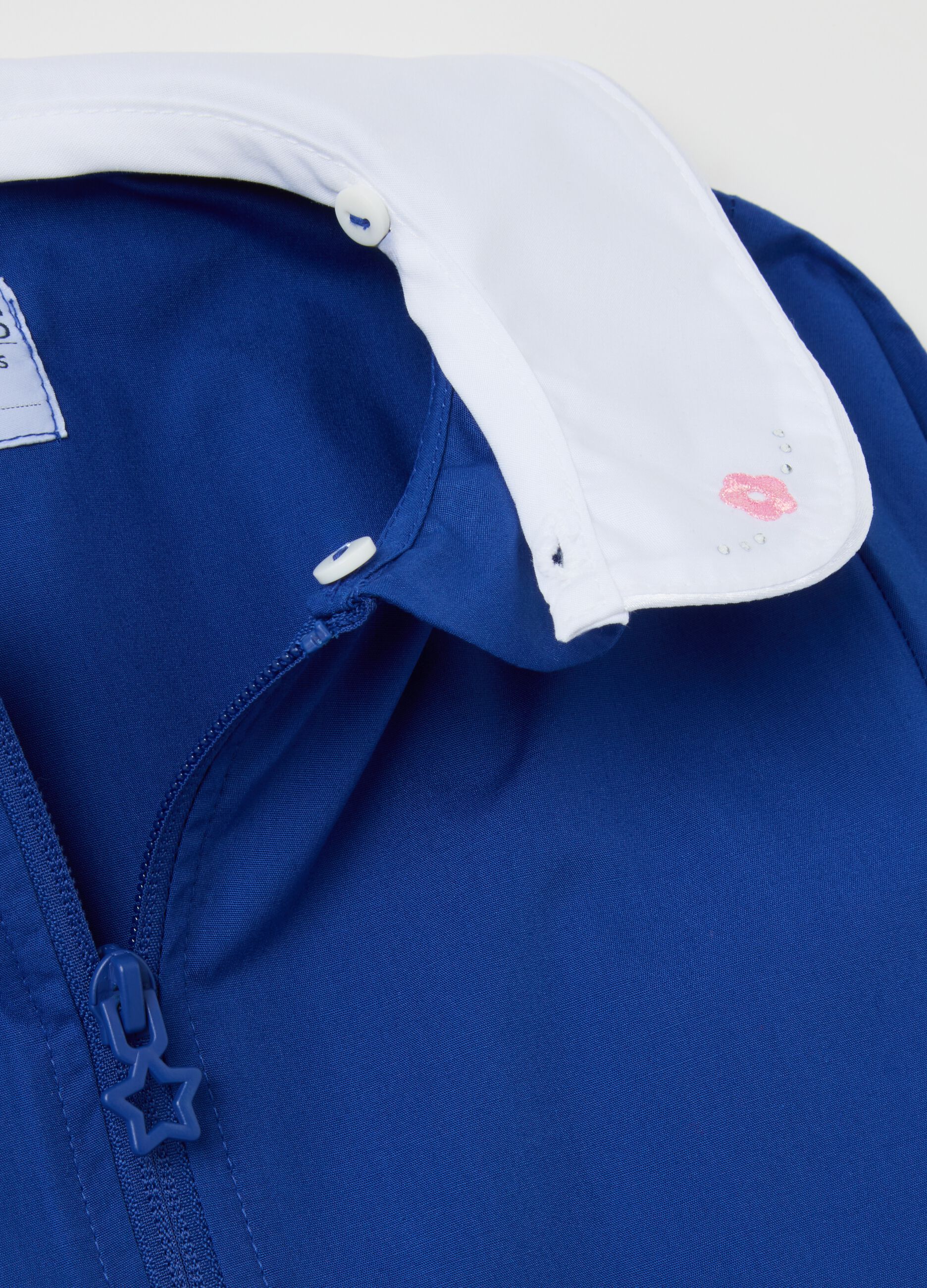Grembiule scolastico da bambina in misto cotone blu con zip