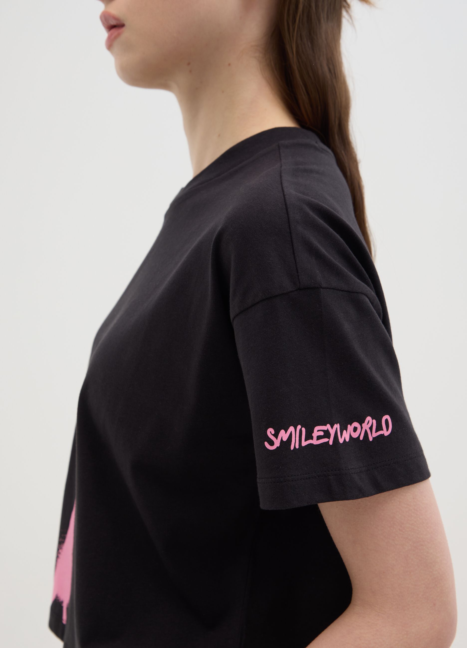 Black T-shirt with pink smile in OVS cotton