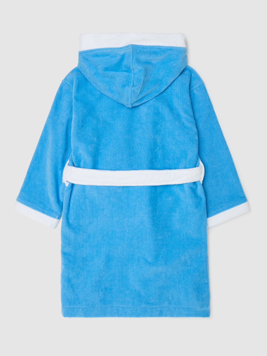 Bathrobe with contrasting edging_1