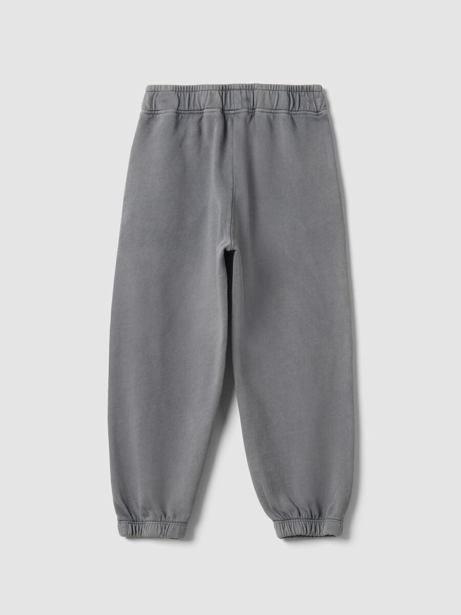 Pantaloni jogger grigi in puro cotone con strass per bambina_1