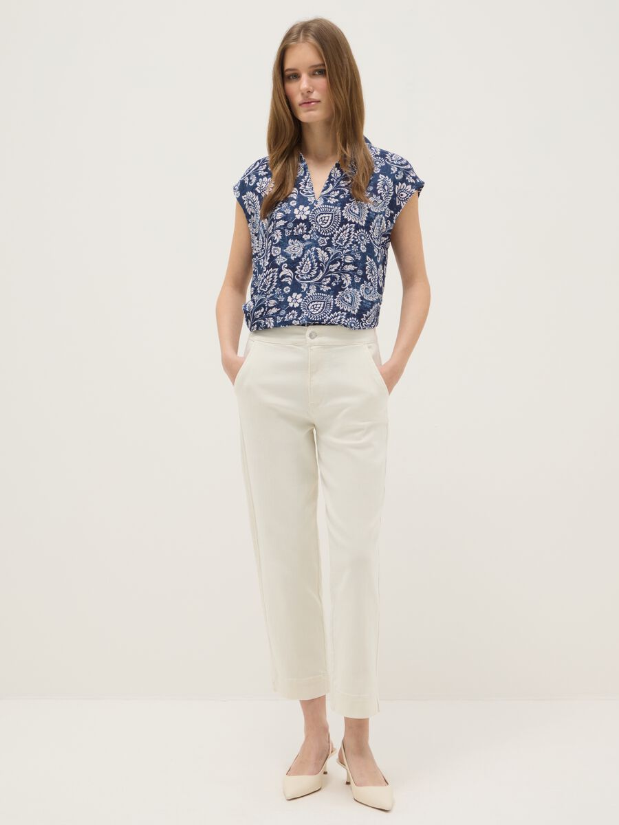 Camicetta senza maniche in pura viscosa multicolor regular fit con scollo a V_1