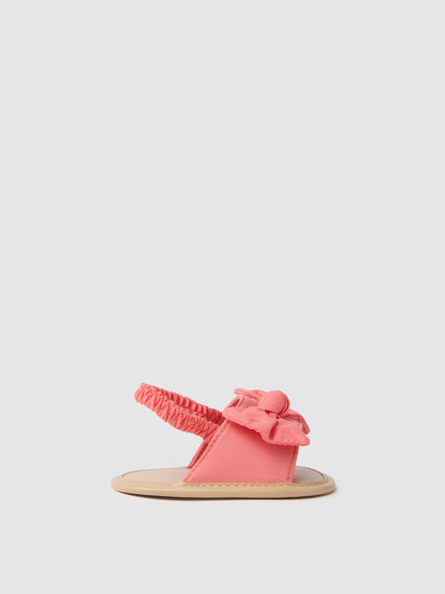 Pink cotton baby girl sandals with bow_0