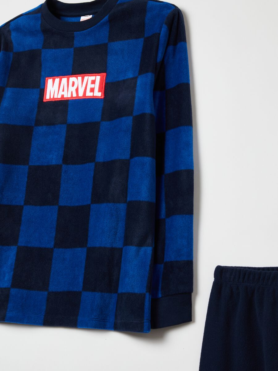 Pigiama in pile a quadri con patch logo_2