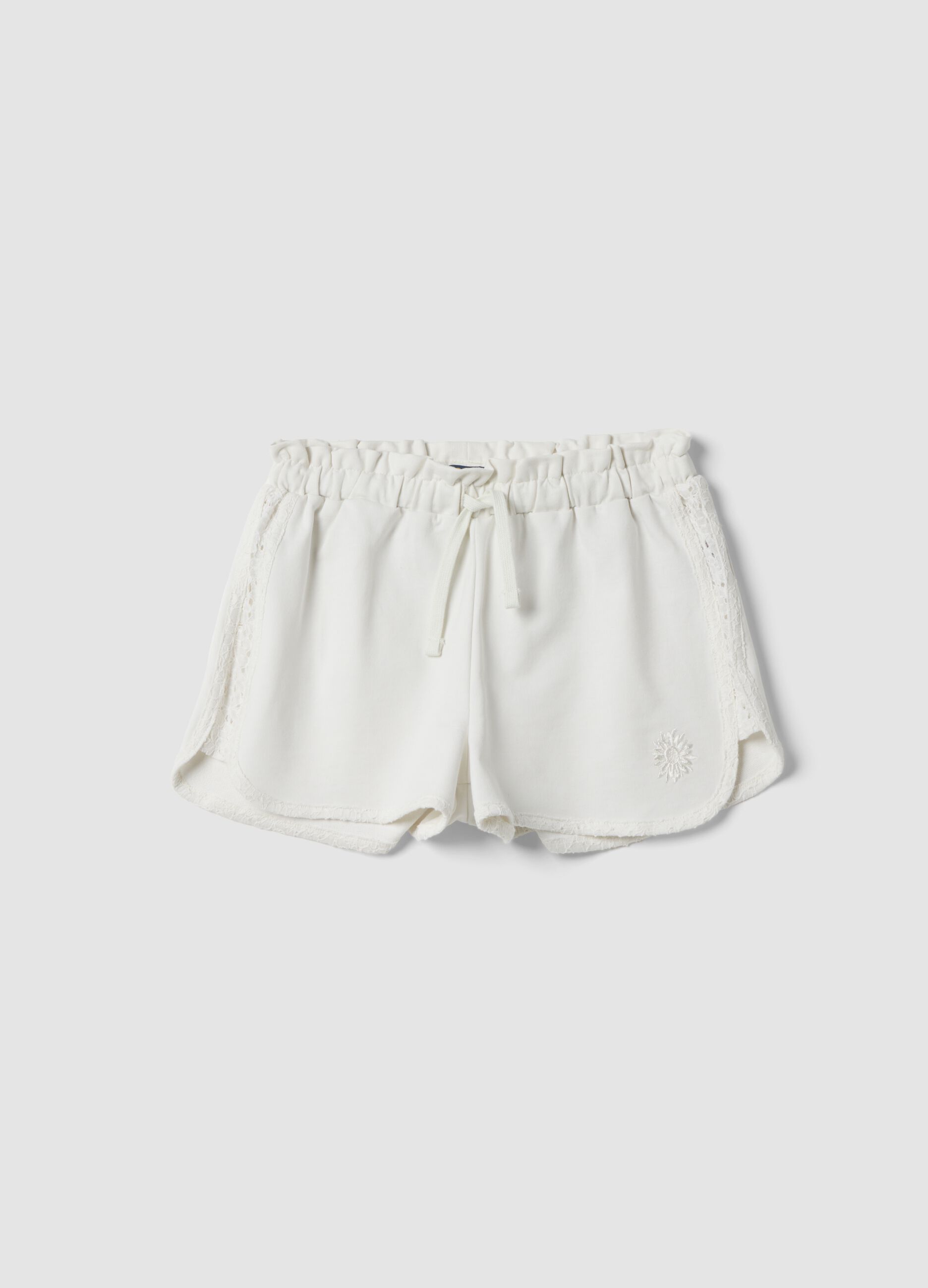 Girls' white pure cotton regular-fit shorts with lace