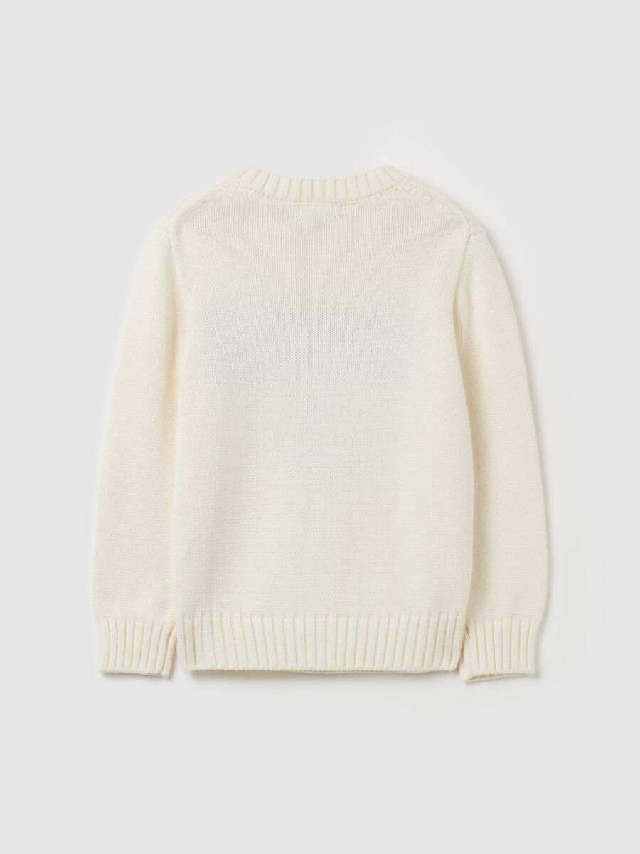 Pullover with logo design and crest embroidery_4