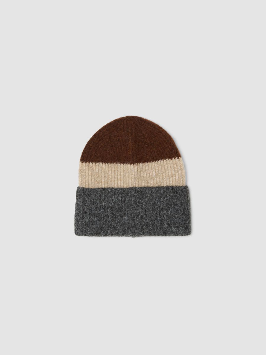 Cappello marrone in lana elasticizzata a coste_0