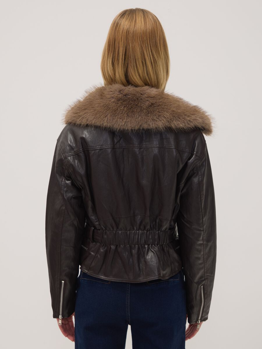 Giacca marrone scuro regular fit con collo effetto_3