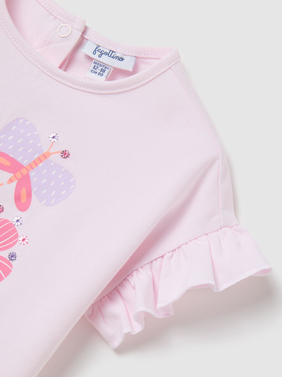Pink T-shirt with ruffles and floral print_2