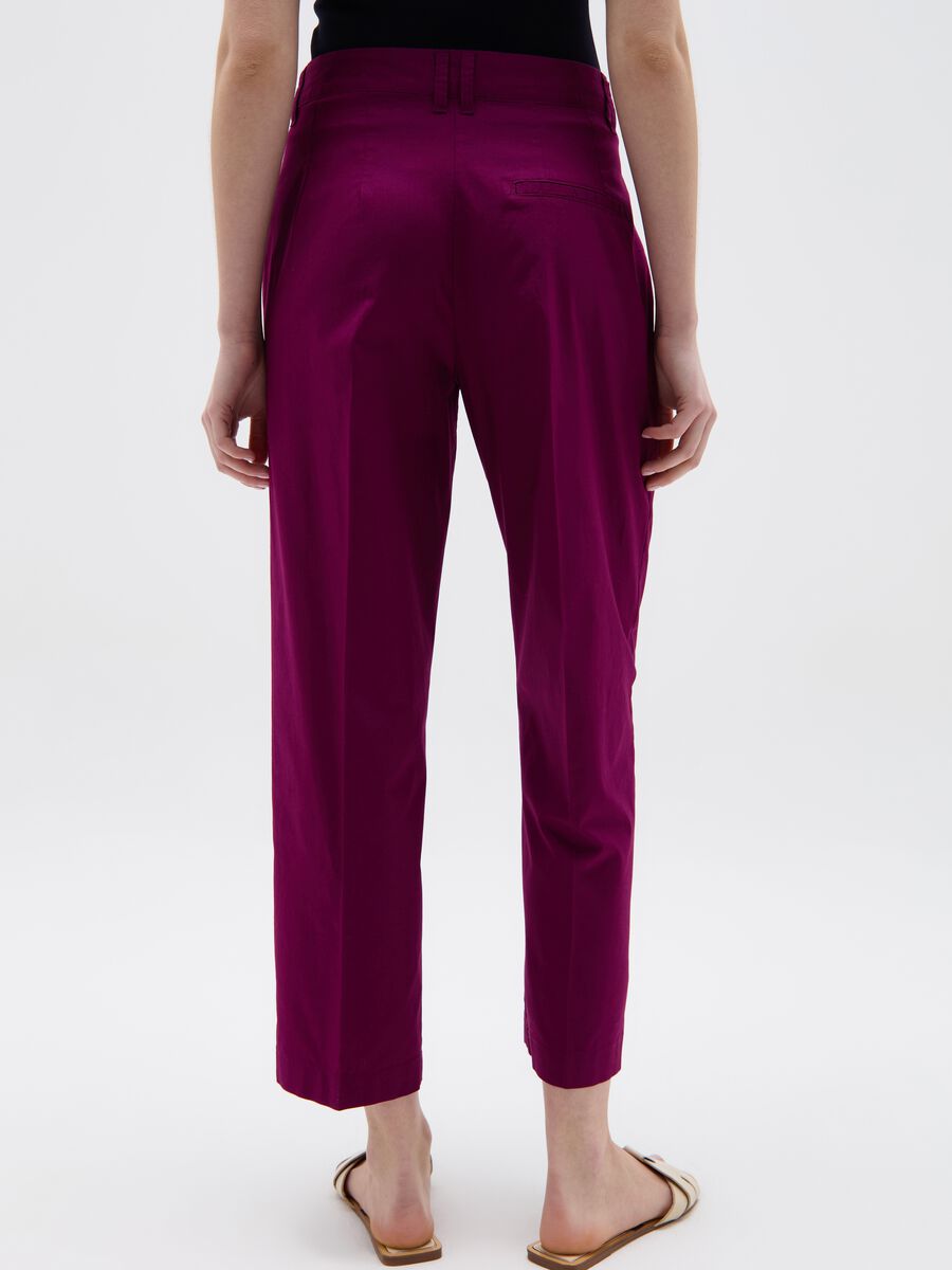 Crop cigarette trousers with darts_1