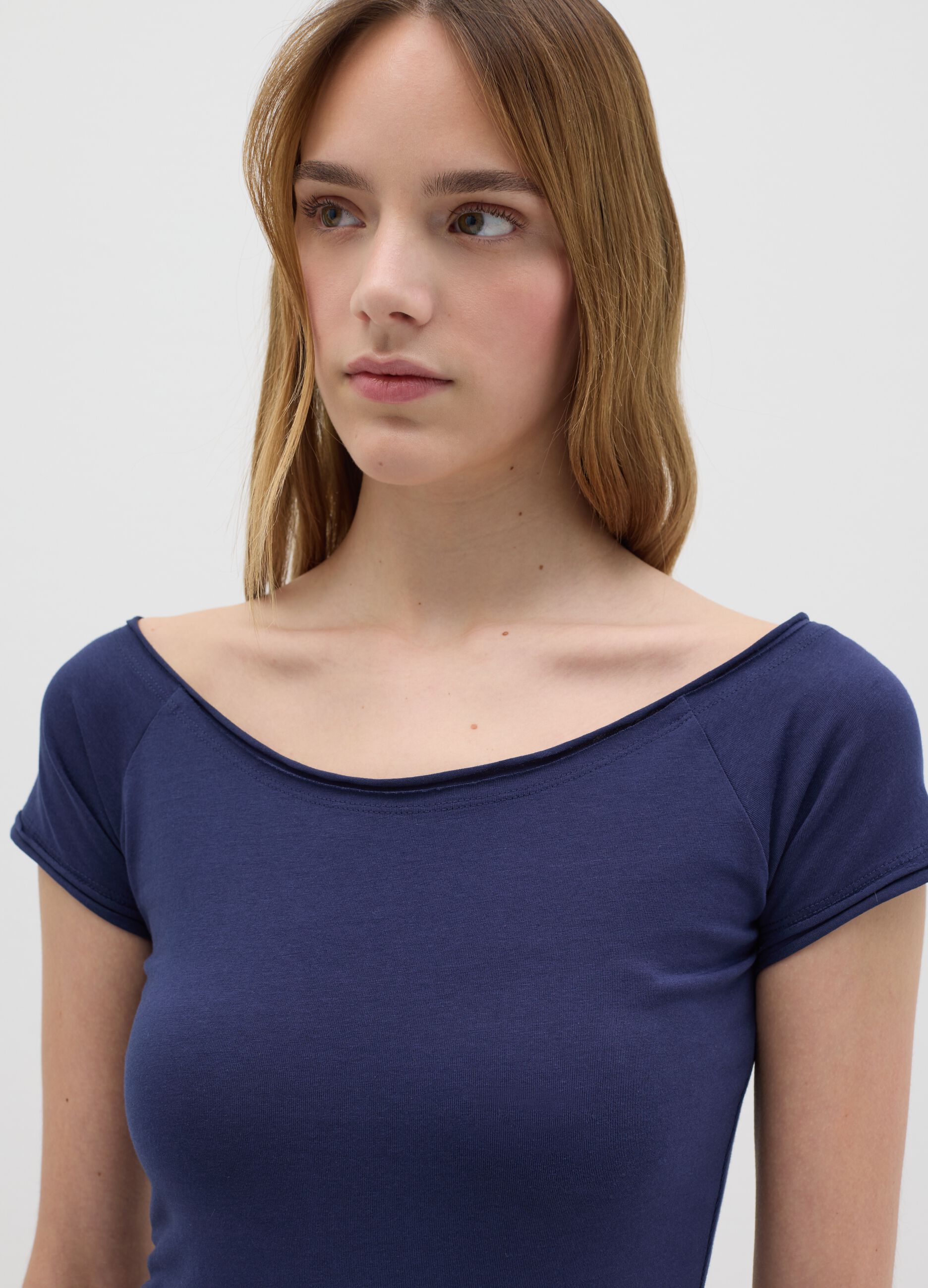 Fitted blue short-sleeve cotton T-shirt
