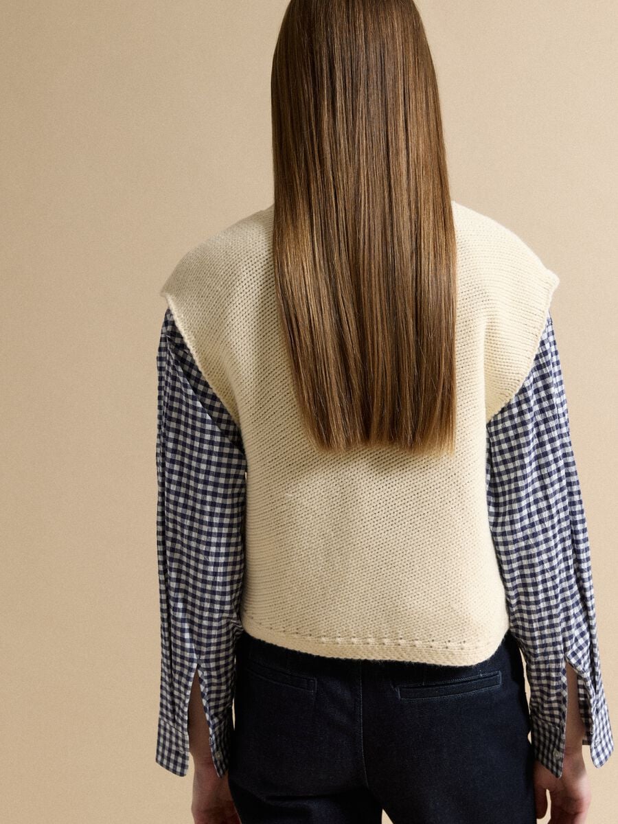White crew-neck wool-blend oversized gilet_3