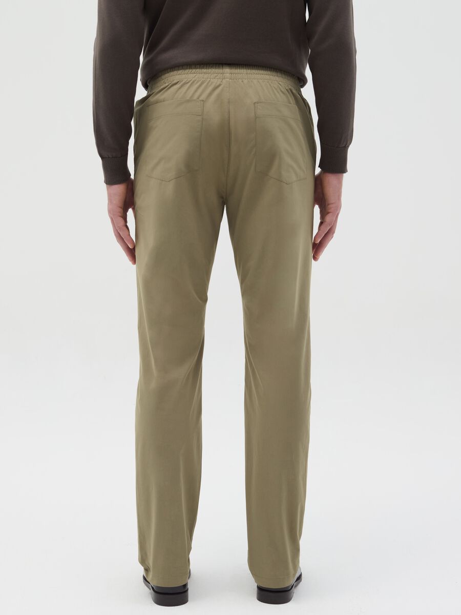 Chino joggers in cotton_3