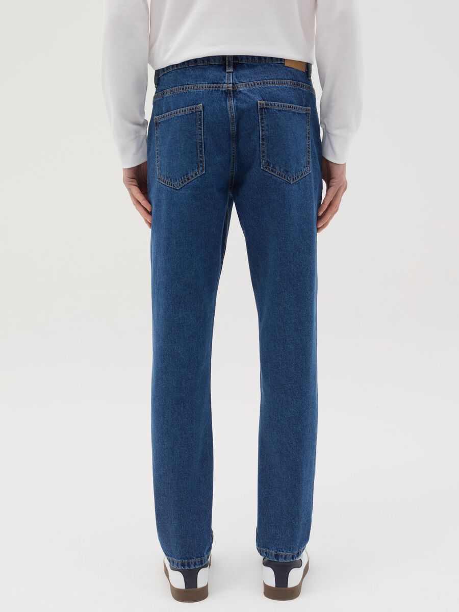 Slim-fit jeans with five pockets_3