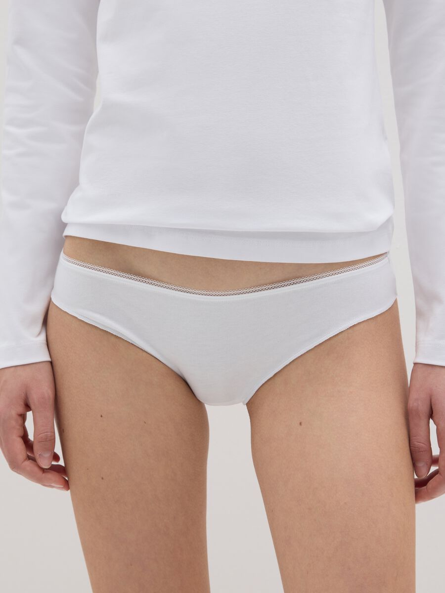 Three-Pack of Multicoloured Regular Fit Stretch Cotton Briefs_1