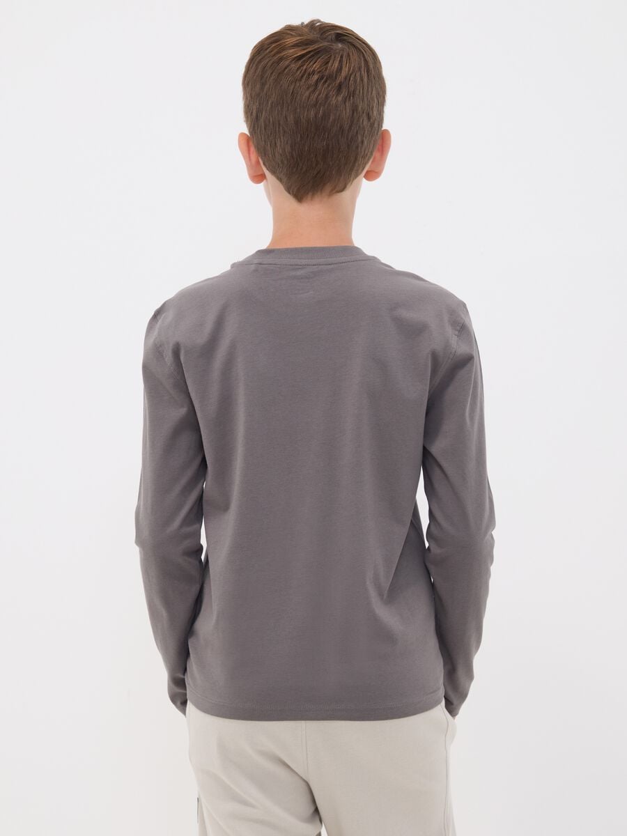 T-shirt grigia in puro cotone organico con scritta "Good Game" per ragazzo_2