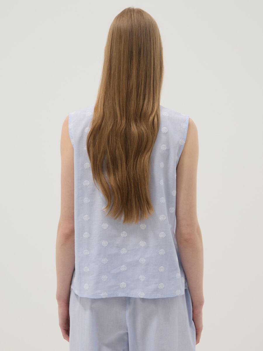 Light blue sleeveless pure cotton pyjama top with buttons_2