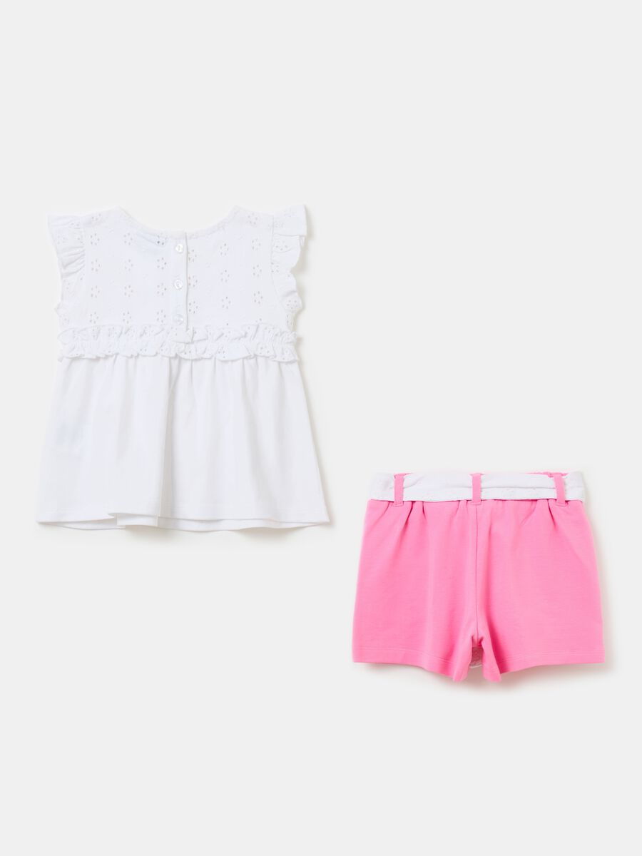 Set t-shirt e shorts con dettagli sangallo_1