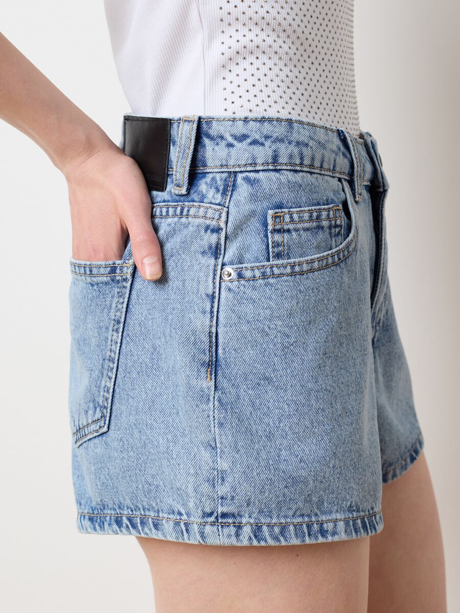 Women's shorts in pure cotton denim regular fit_2