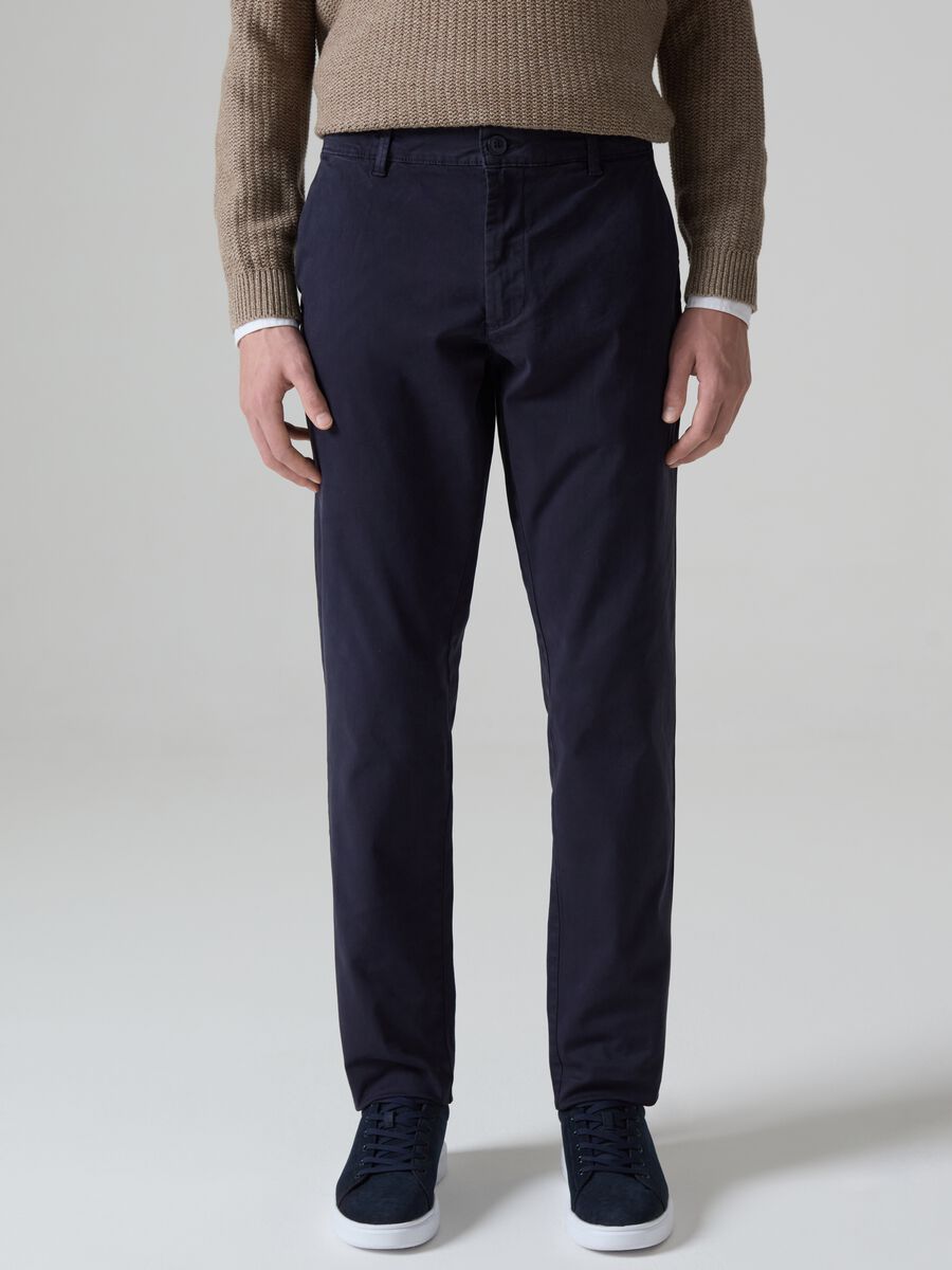 Pantalone chino slim fit in cotone stretch_1