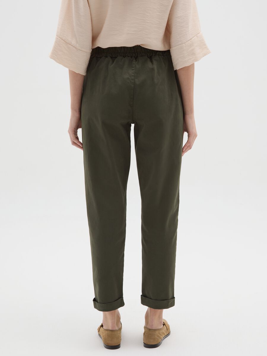 Pantaloni in cotone elasticizzato verdi regular fit_2