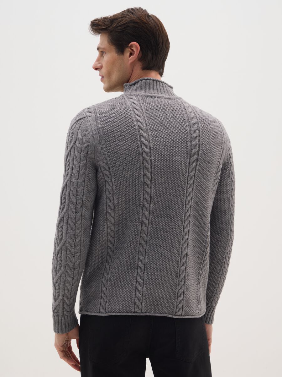 Grey Regular Fit Knitted Pullover_2
