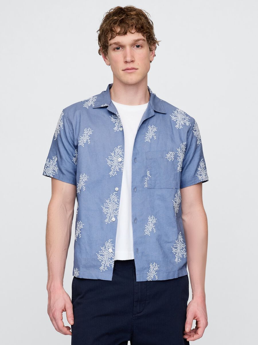 Light blue short sleeve shirt with floral print_0
